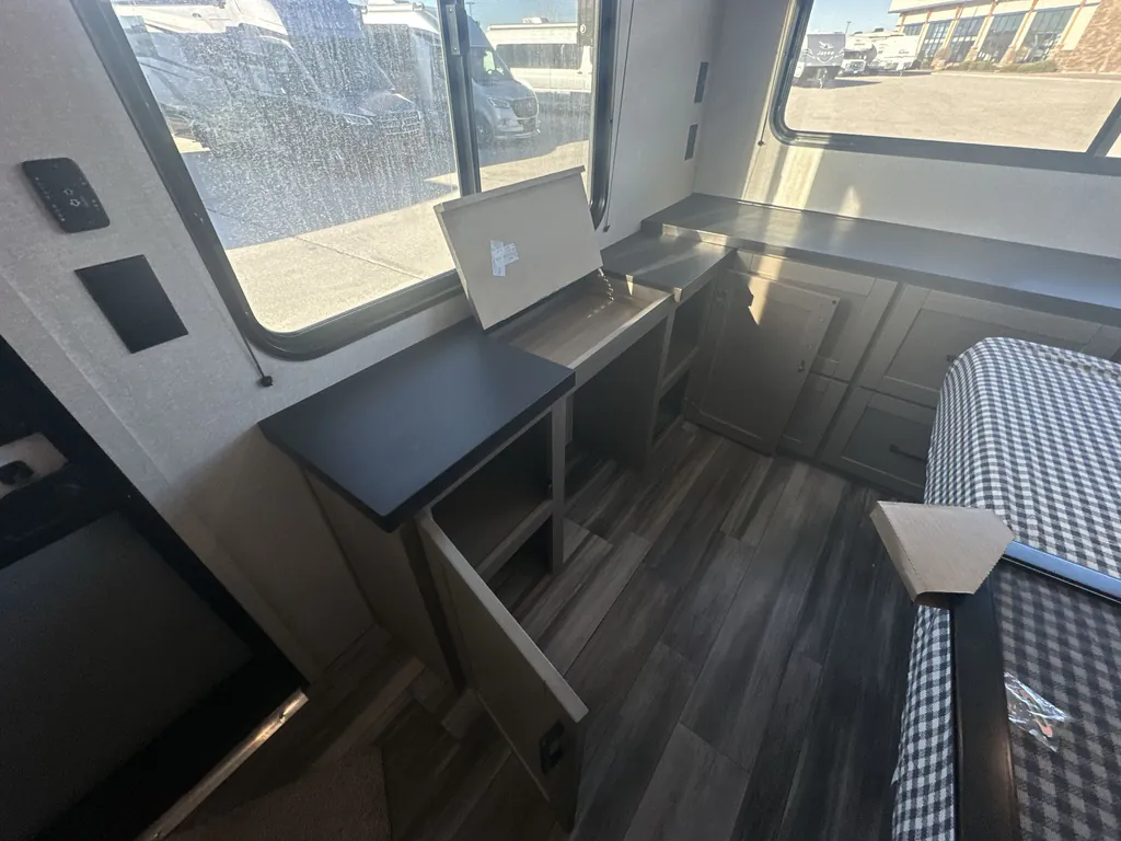 2026 Jayco Jay Flight Bungalow 401LOFT DS, Photos photo 27