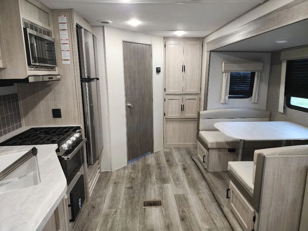 2025 Coachmen Catalina Legacy Edition 243RBS, Photos photo 17
