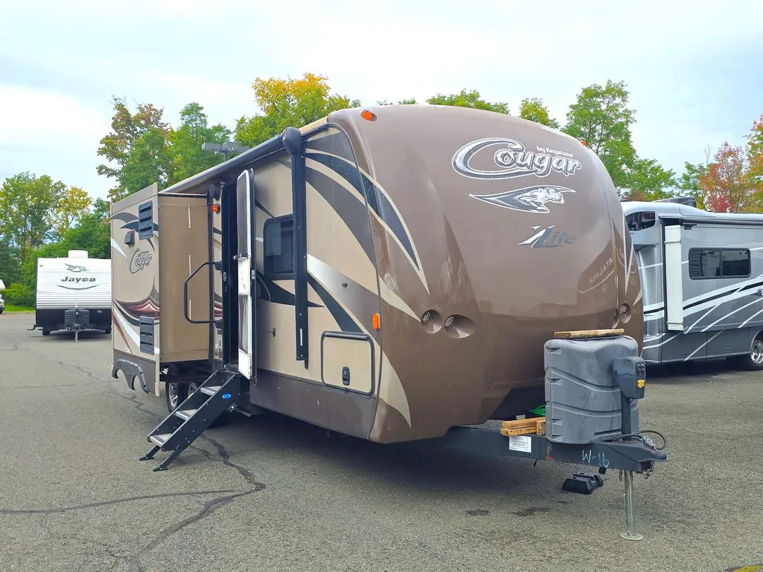 2015 Keystone Cougar XLite 26RBI - Photo 2