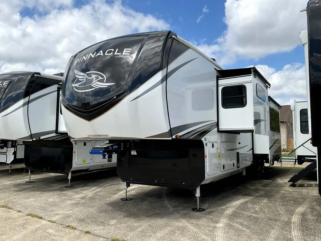 2025 Jayco Pinnacle 38FBRK - Photo 4
