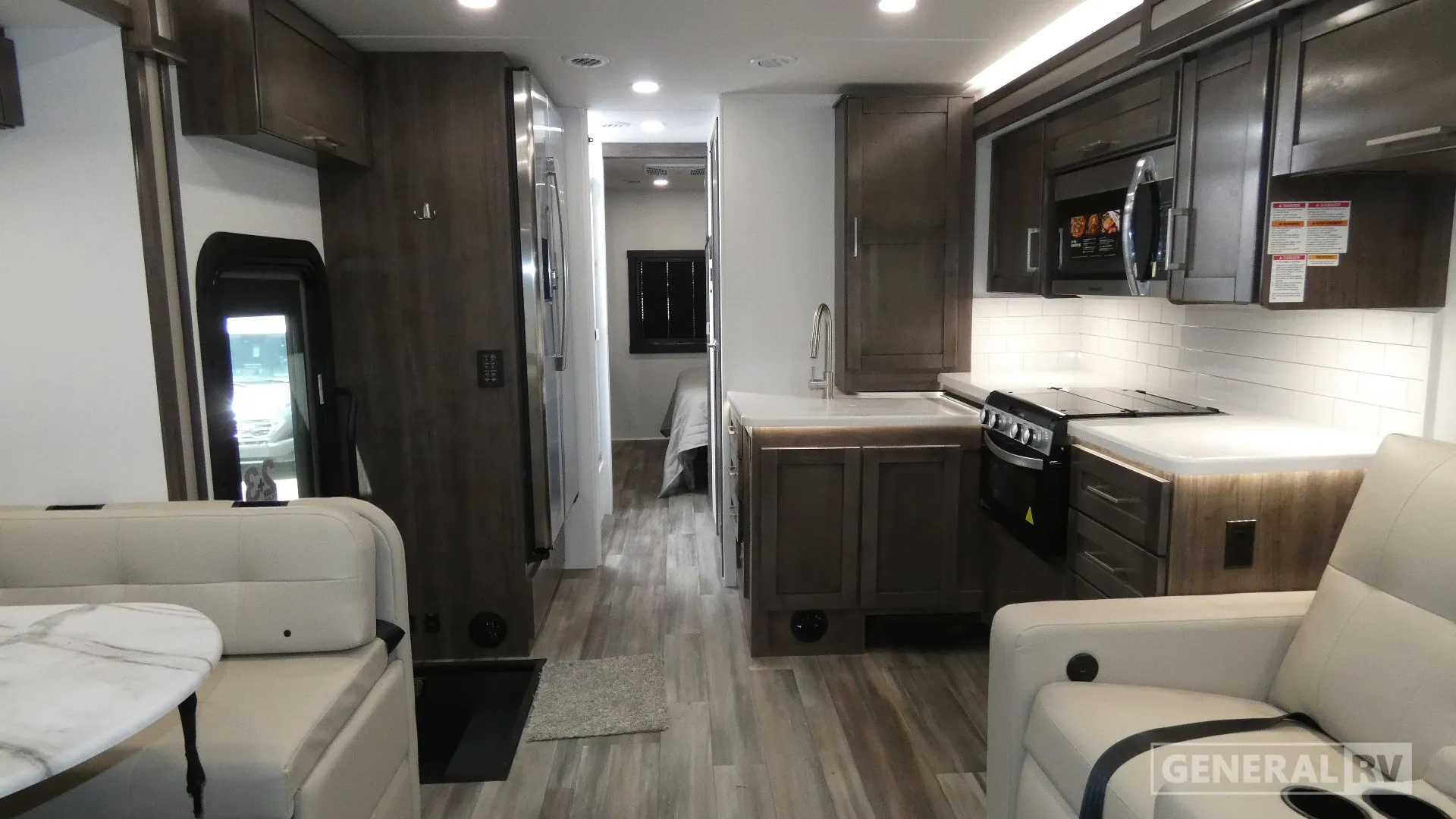 2026 Entegra Coach Vision XL 31UL - Photo 3