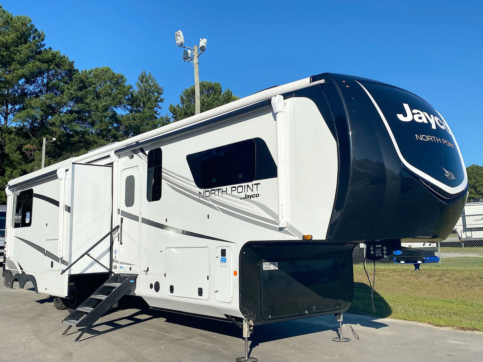 2026 Jayco North Point 395DSDB