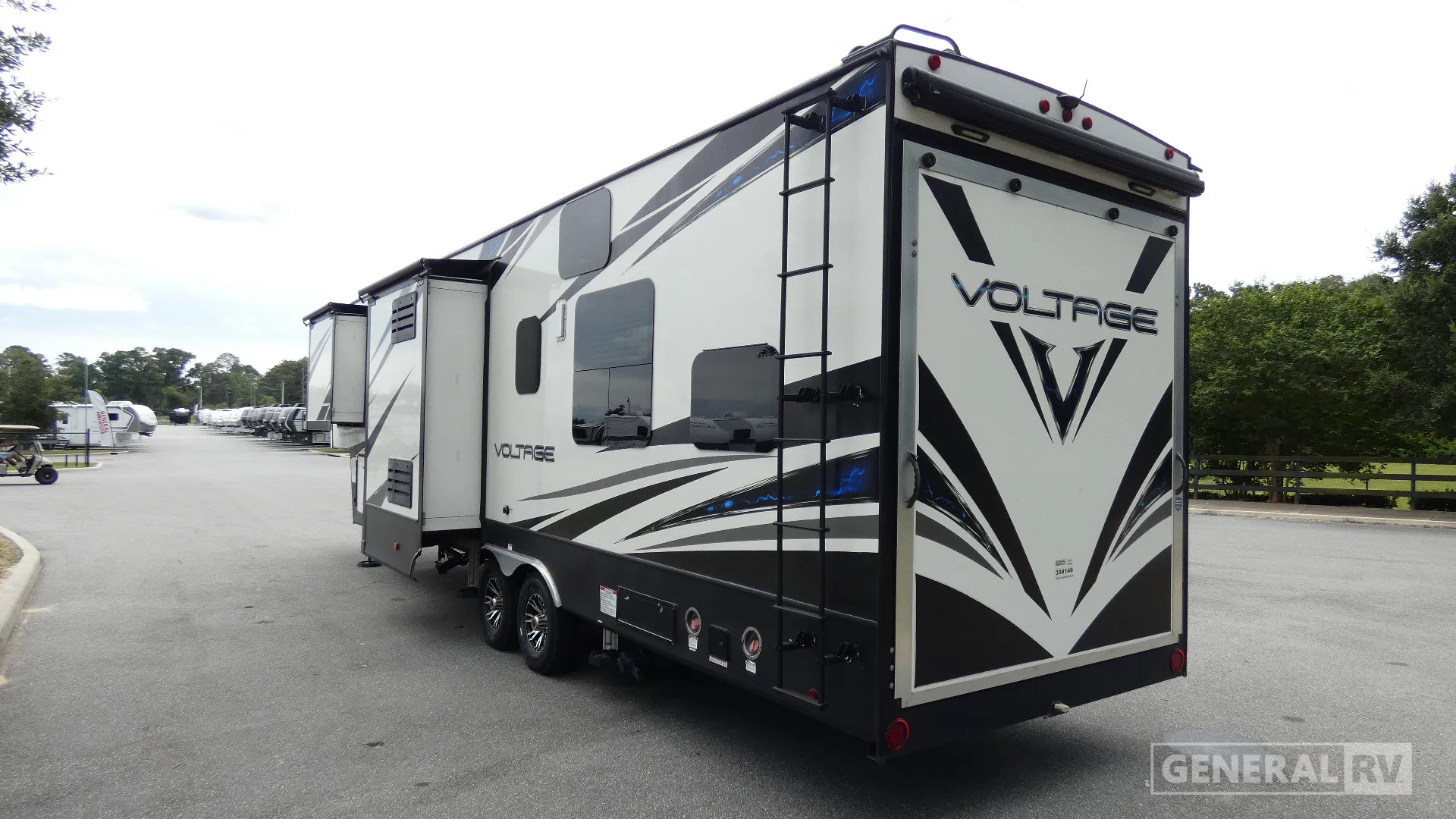 2019 Dutchmen Voltage 3615 - Photo 4
