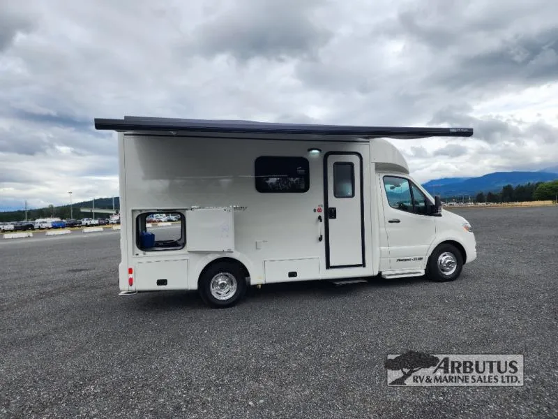 2025 Pleasure-Way Plateau XLRB Used    Std. Model - Photo 3