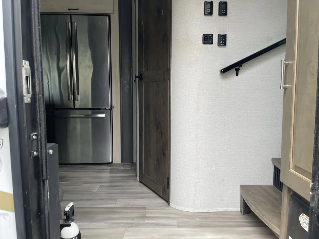 2021 Alliance RV Paradigm 370FB - Photo 3