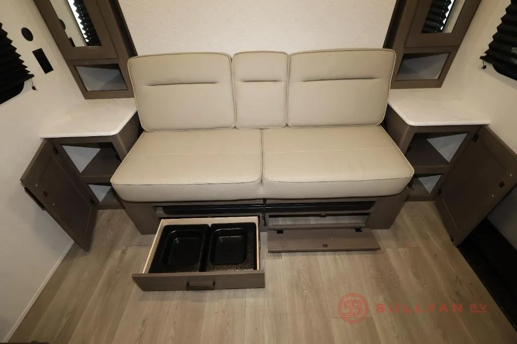 2025 Grand Design Transcend One 161BH - Photo 4