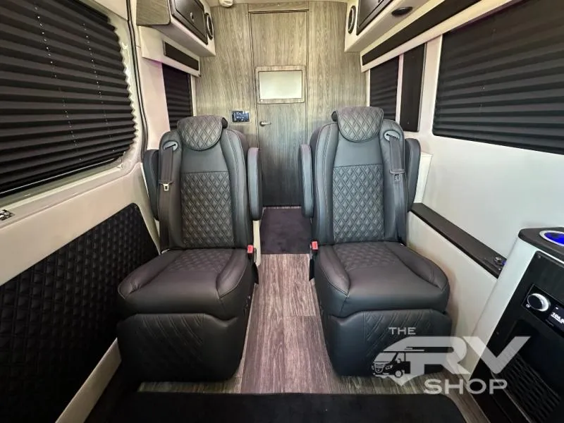 2026 OGV Luxury Coach V-Cruise 8OBA - Photo 3