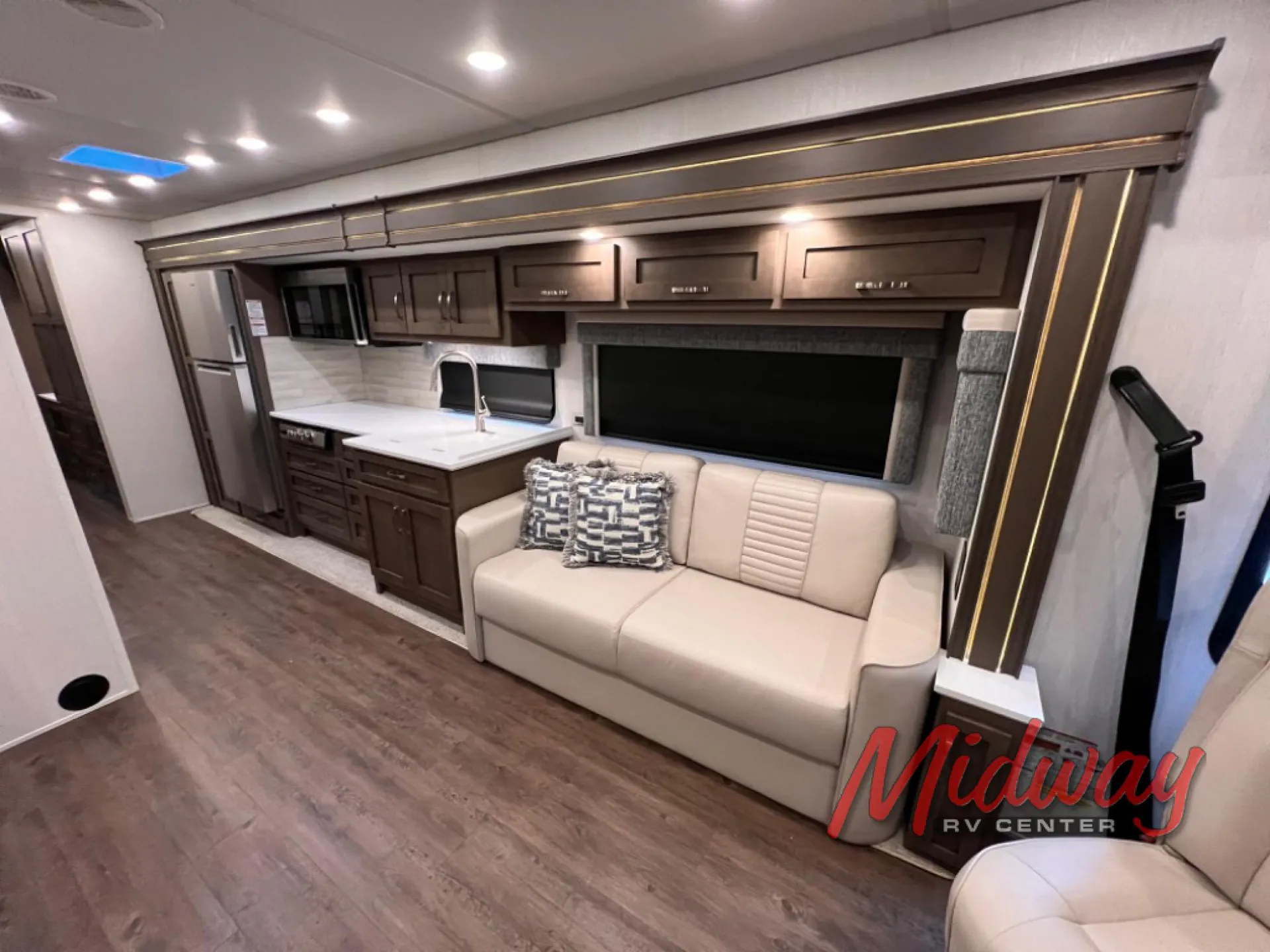2025 Newmar Bay Star 3423 - Photo 4