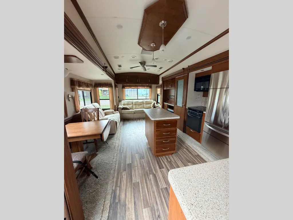 2017 Forest River Blue Ridge Cabin 304SR, Photos photo 4