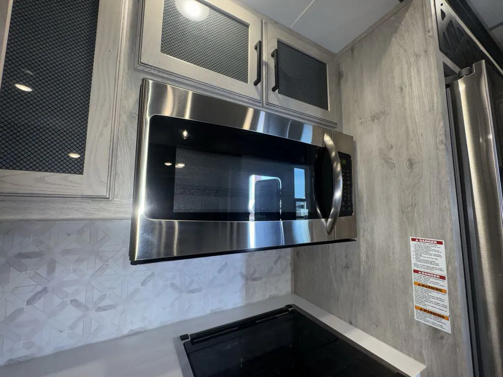 2023 Keystone Avalanche 390DS, Photos photo 13