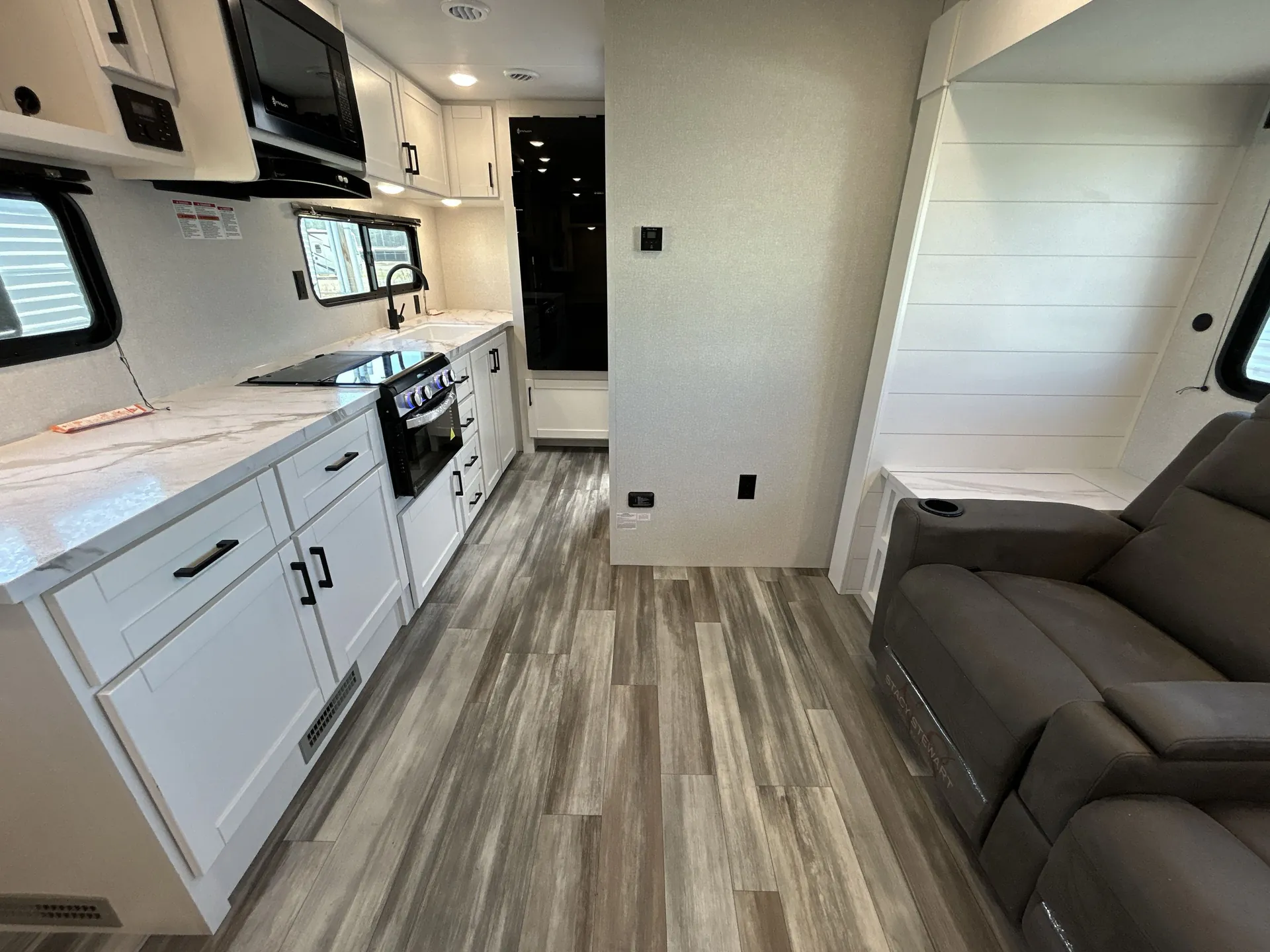 2026 Jayco Jay Flight SLX 200MKS - Photo 3
