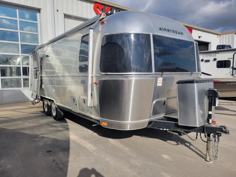 2023 Airstream Globetrotter 25FB Twin - Photo 2