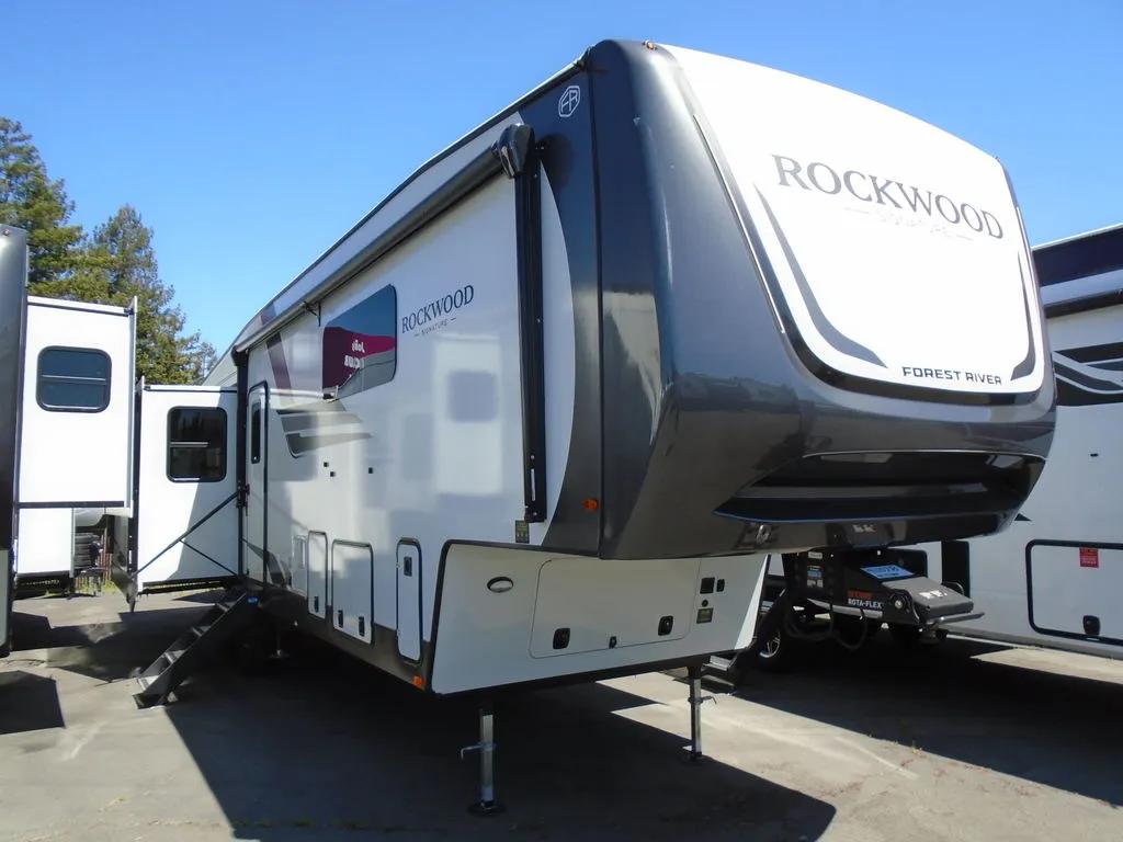 2026 Forest River Rockwood Signature 401SFB - Photo 4