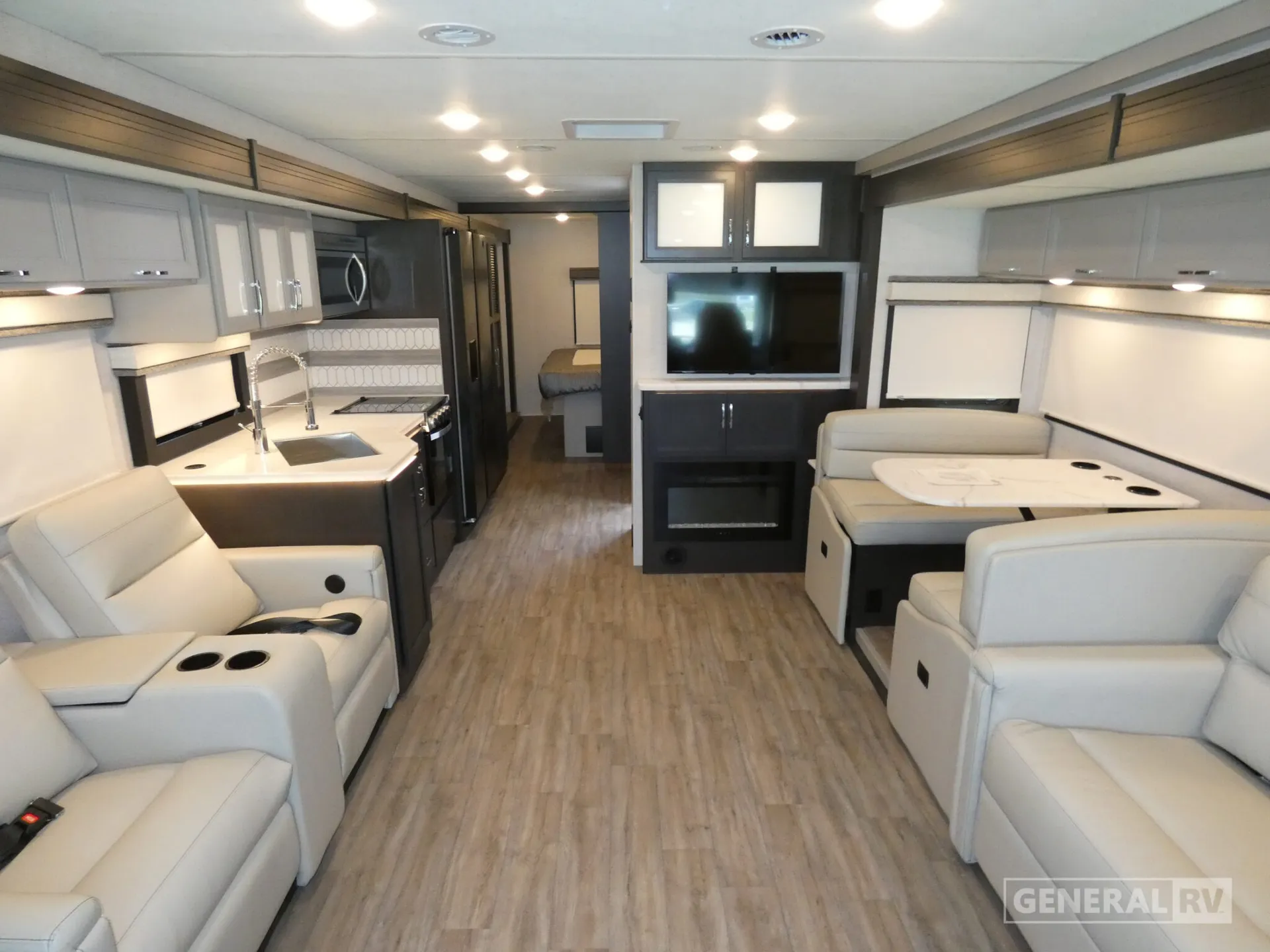 2026 Thor Motor Coach Indigo CC35 - Photo 3