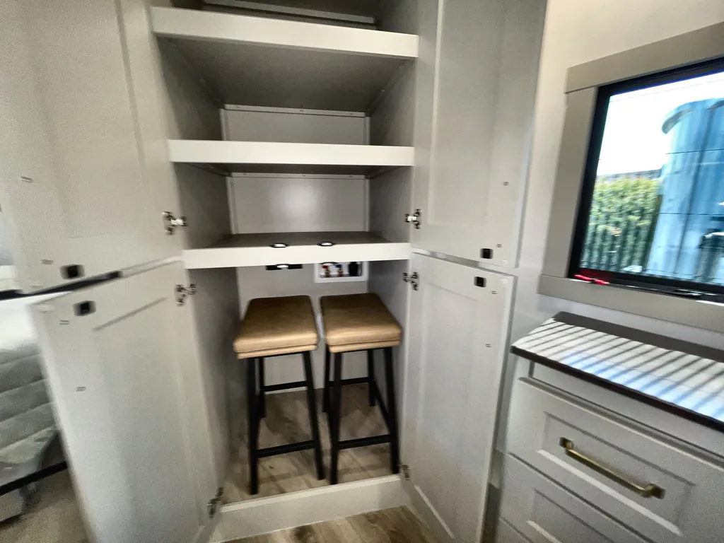 2026 Brinkley Model G 4100, Photos photo 26