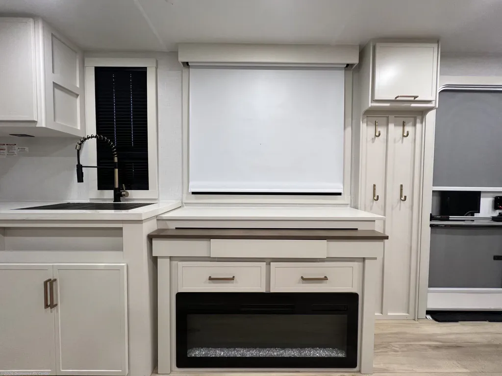 2026 Brinkley Model I 294, Photos photo 18