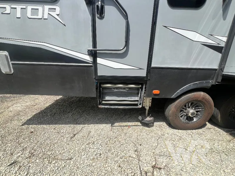 2020 Keystone Raptor 356 - Photo 4