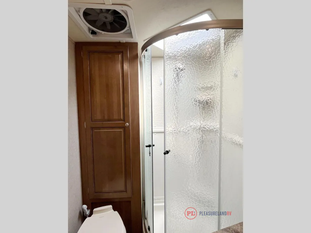 2019 Forest River Flagstaff Micro Lite 25FKS, Photos photo 13