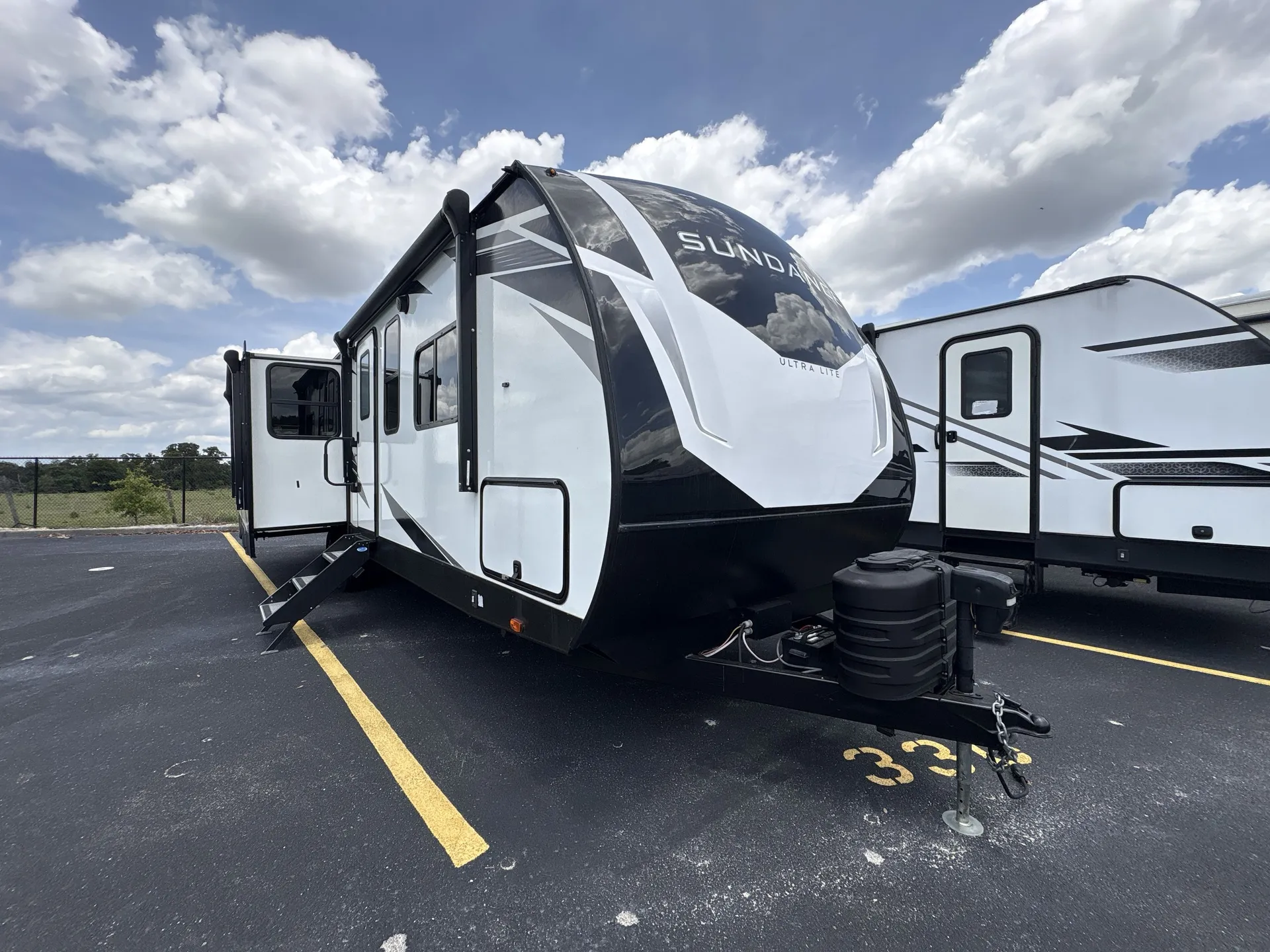 2024 Heartland Sundance Ultra-Lite Travel Trailers 293RL - Photo 2