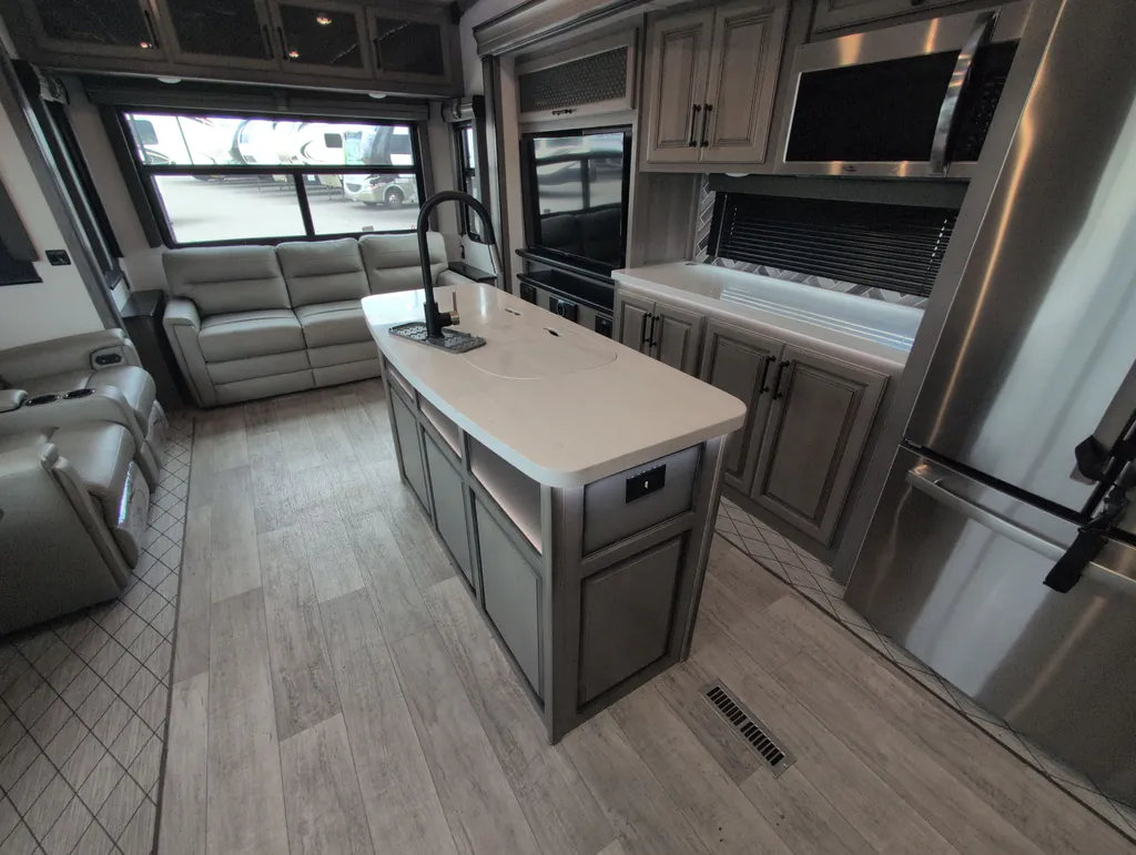 2022 Keystone Montana 3231CK, Photos photo 8