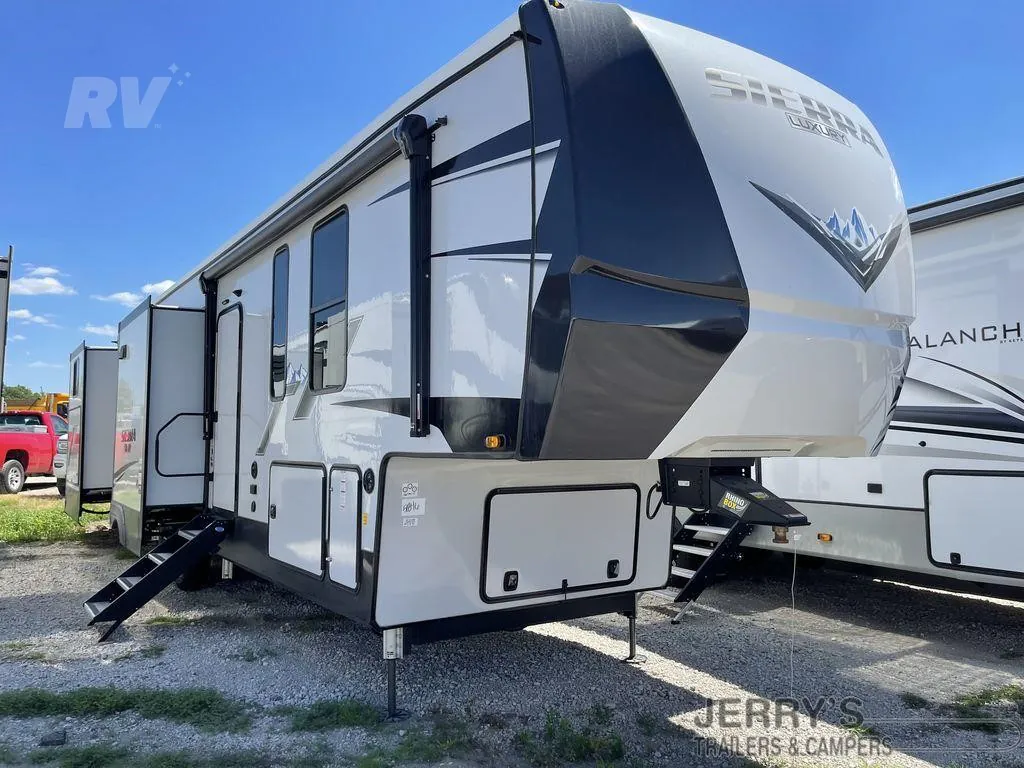 2022 Forest River Sierra Luxury 384QBOK - Photo 2