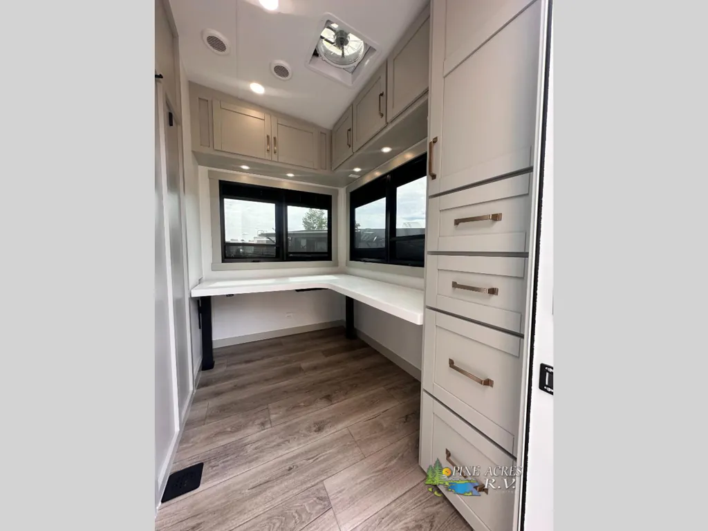 2026 Brinkley Model Z 3515, Photos photo 16
