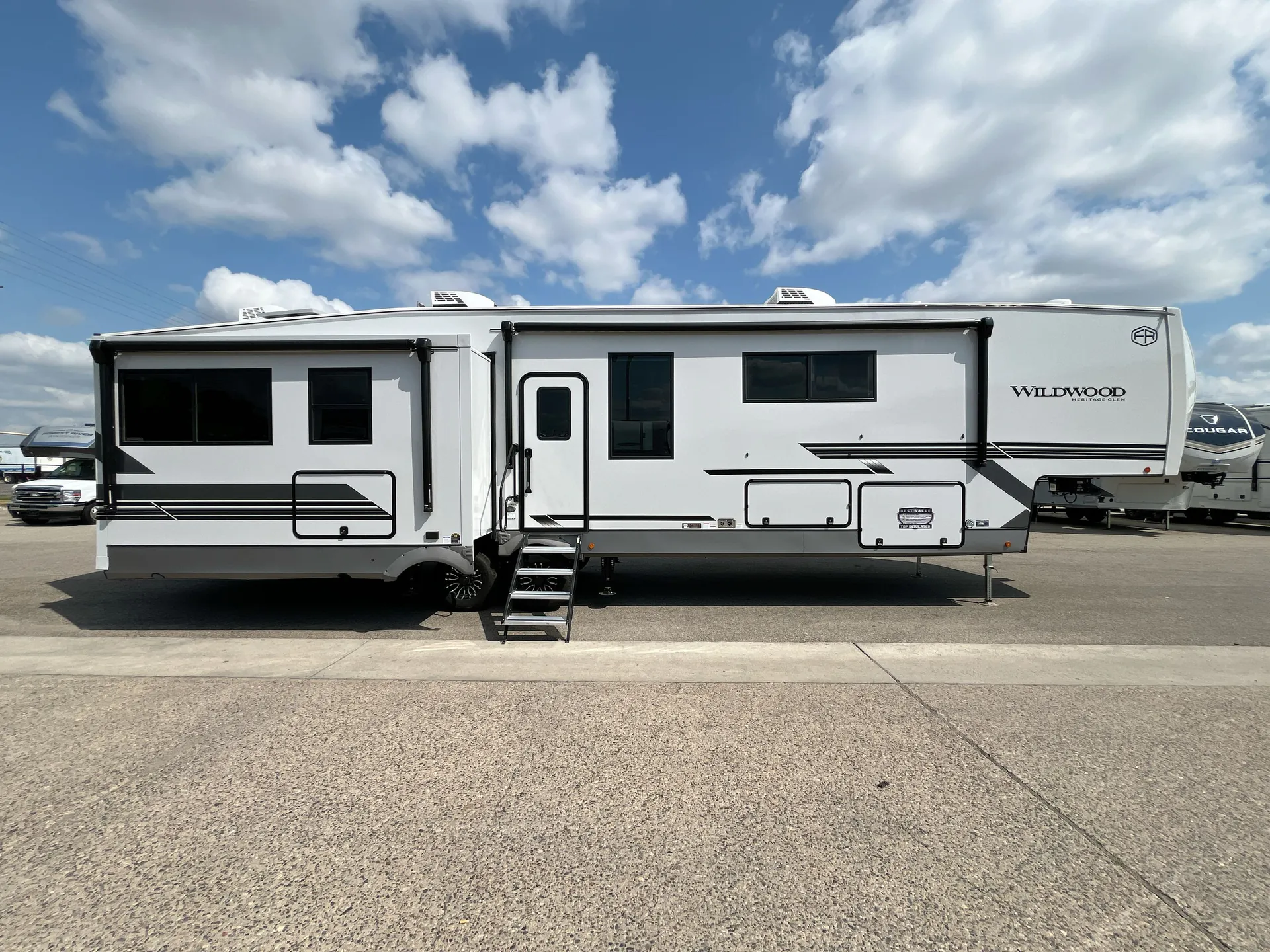 2027 Forest River Wildwood Heritage Glen 380WDR — campside