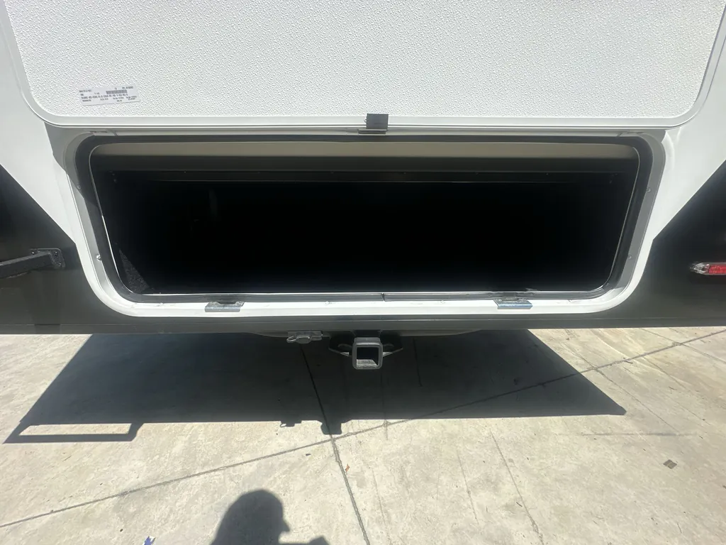2025 Brinkley Model Z 3515, Photos photo 13
