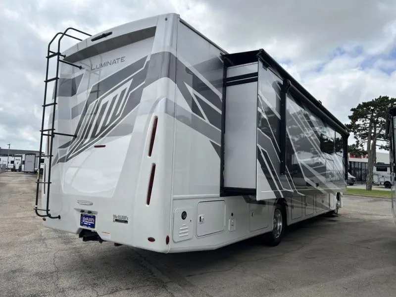 2027 Thor Motor Coach Luminate HH36 - Photo 3