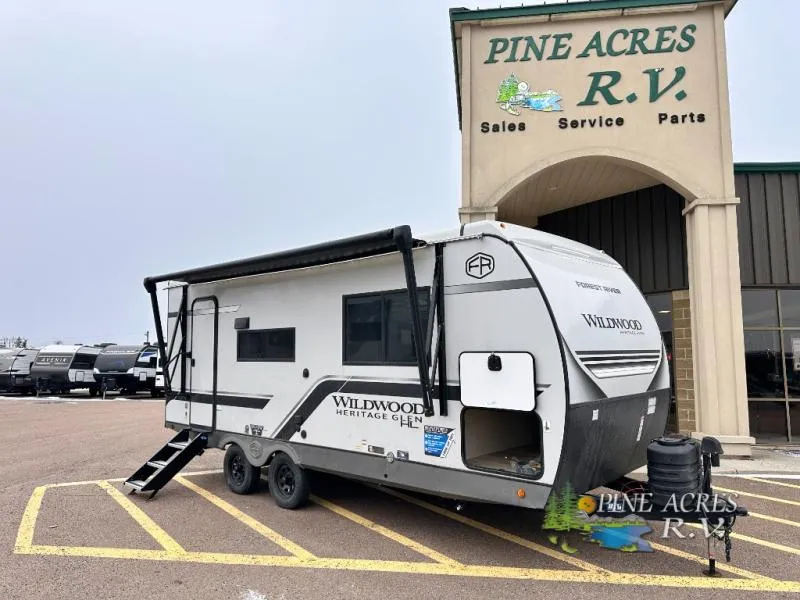 2026 Forest River RV Wildwood Heritage Glen Hyper-Lyte 21RBHL - Photo 3