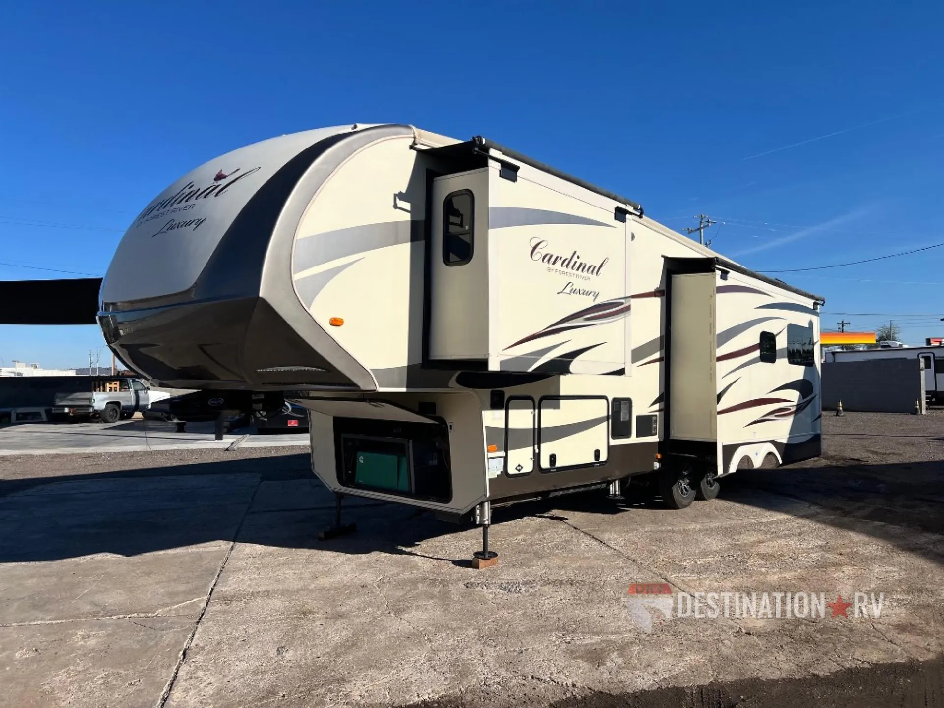 2018 Forest River RV Cardinal Luxury 3350RLX - Photo 2