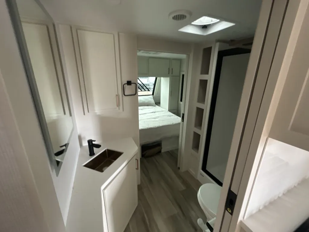 2027 Brinkley Model I 290, Photos photo 29
