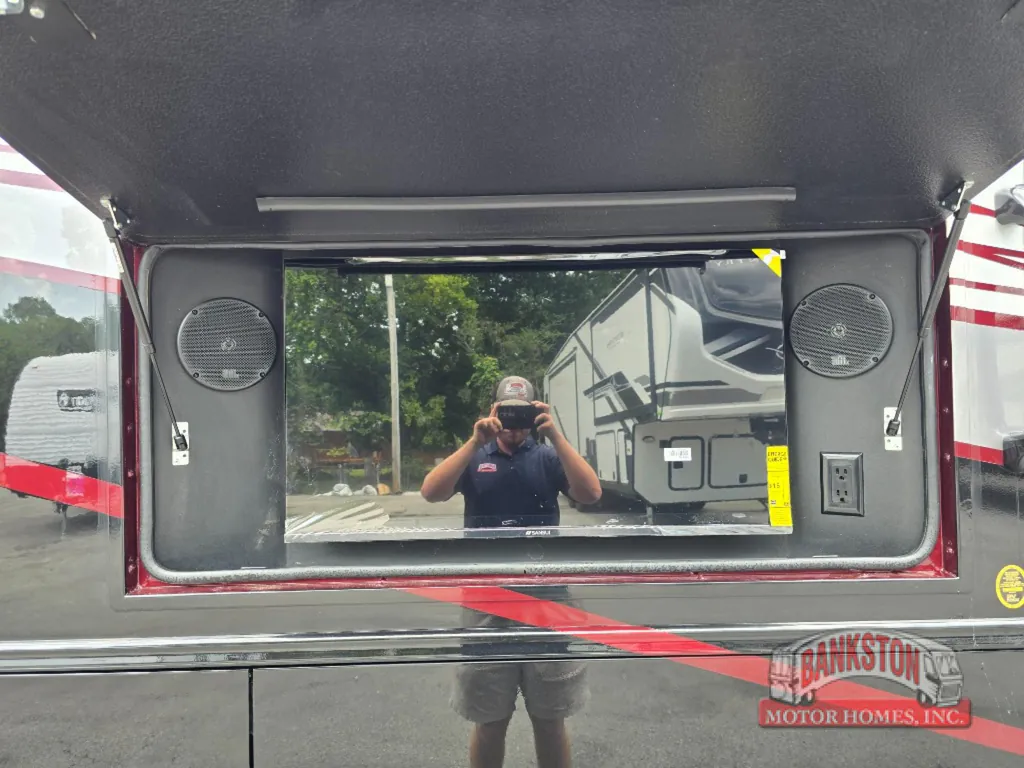 2027 Entegra Coach Emblem 36U, Photos photo 5