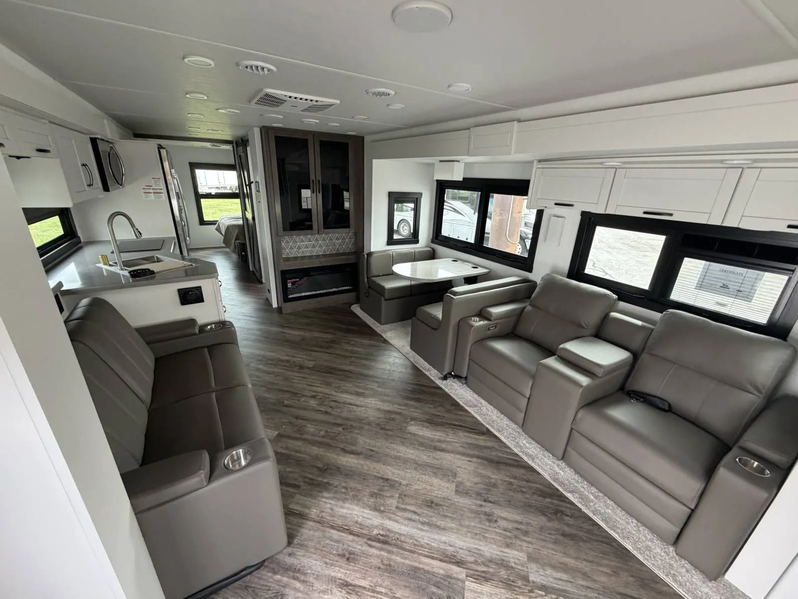 2026 Jayco Seneca 37M - Photo 3