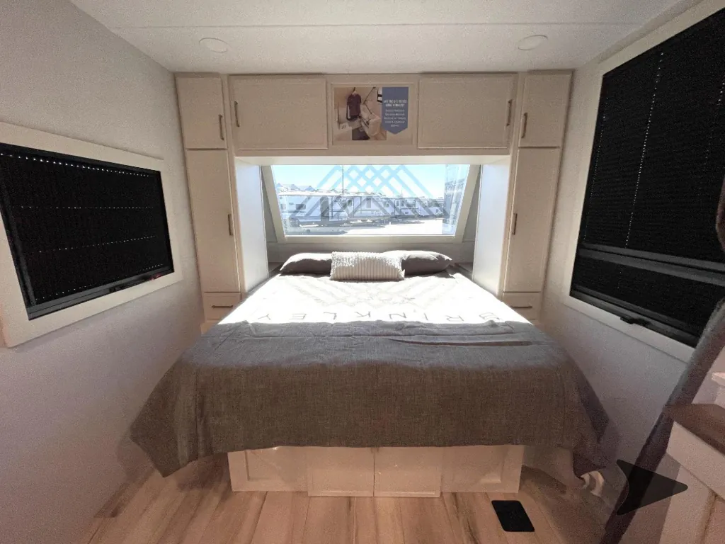 2026 Brinkley Model I 235, Photos photo 28