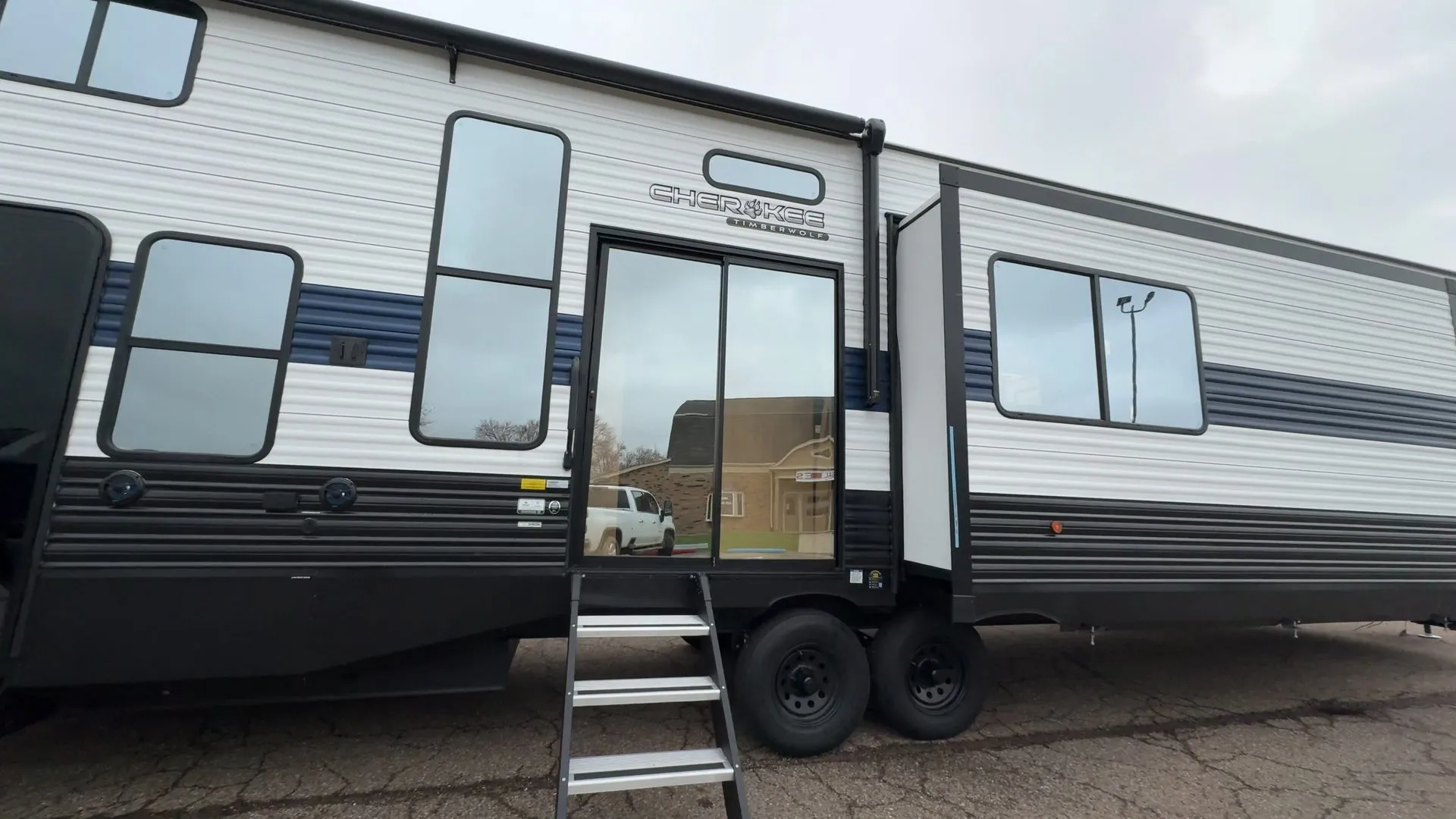 2026 Forest River Cherokee Timberwolf 39DK - Photo 4
