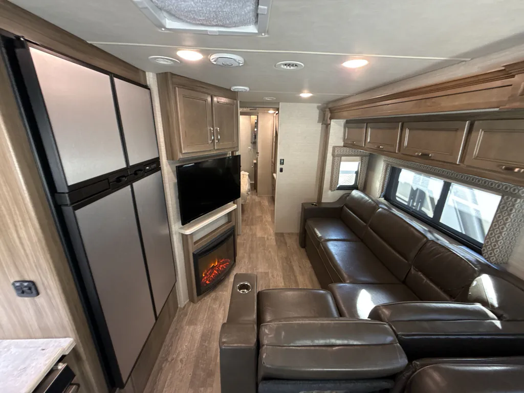 2018 Jayco Precept 33U, Photos photo 10