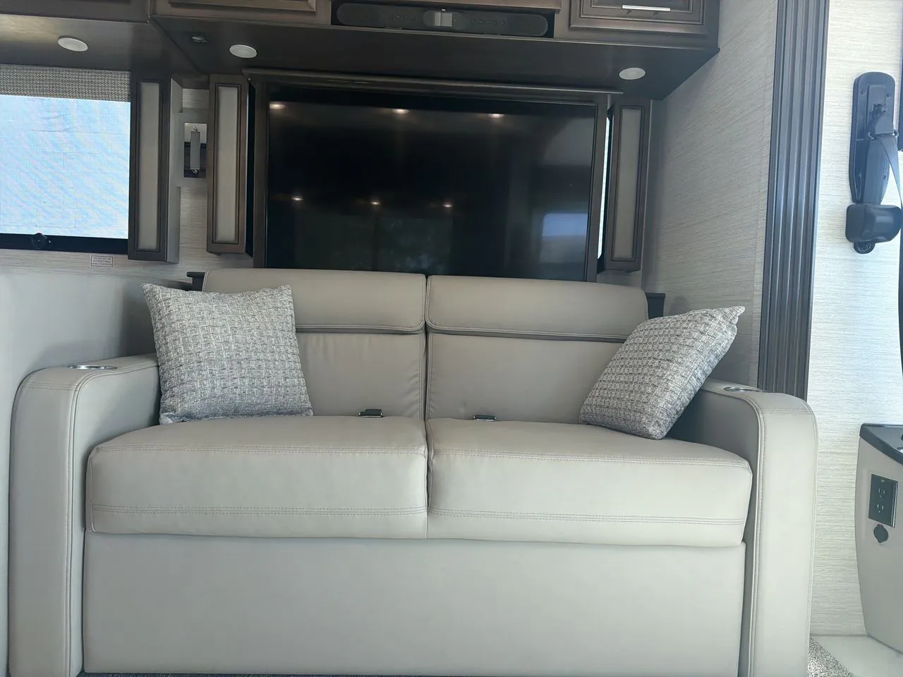 2026 Forest River Berkshire XL 37B - Photo 3