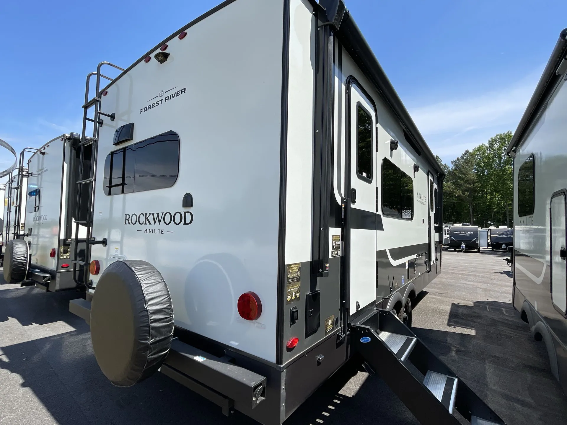 2026 Forest River Rockwood Mini Lite 2515S — Photo 5