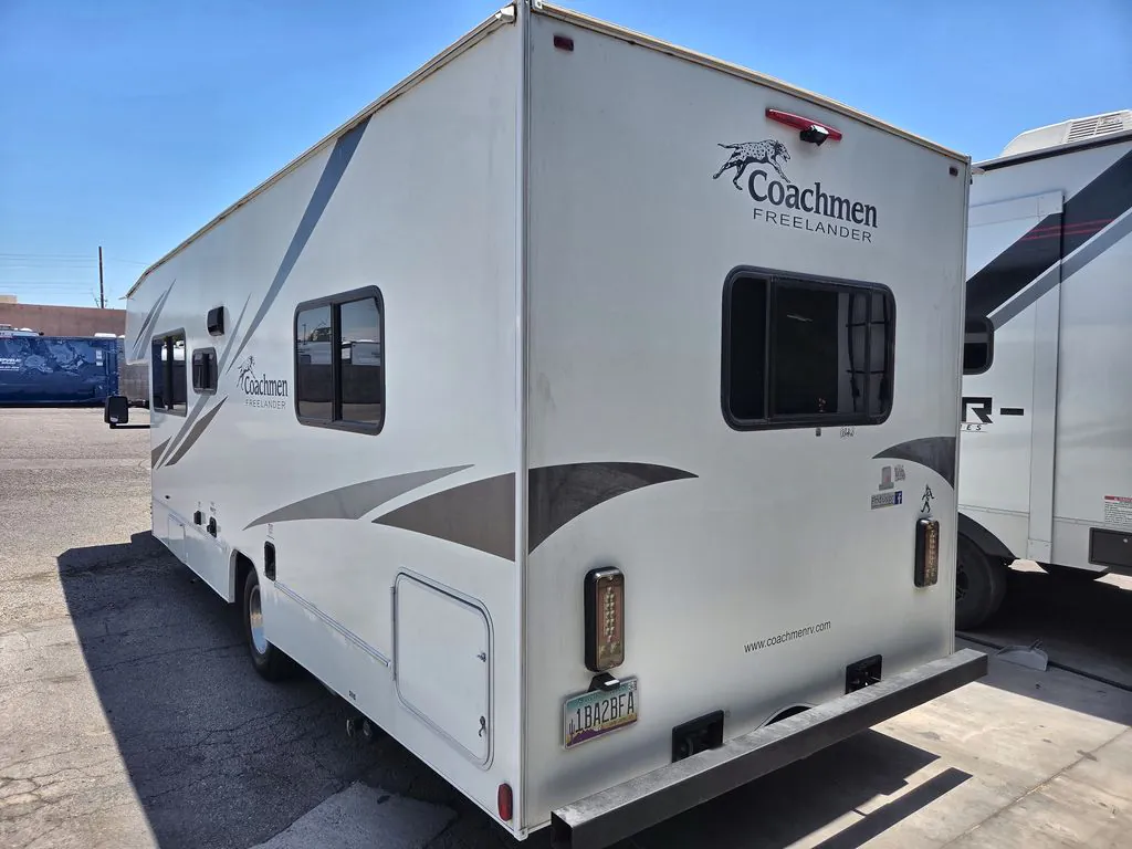 2021 Coachmen Freelander 27QB - Photo 4