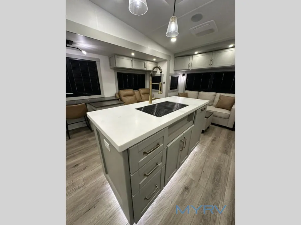 2025 Brinkley Model Z 3610, Photos photo 26