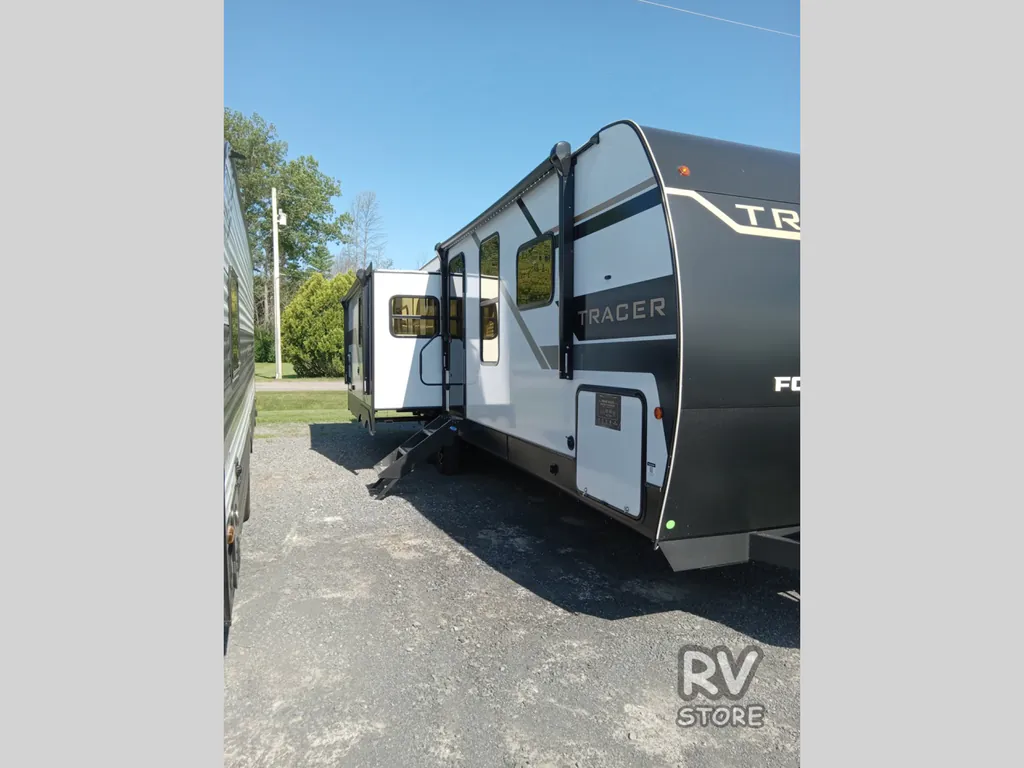 2027 Forest River Tracer 286RL, Photos photo 3