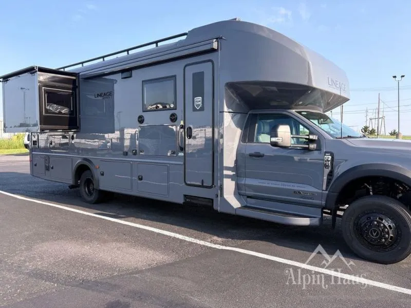 2027 Grand Design Lineage Series F 31ZW - Photo 3