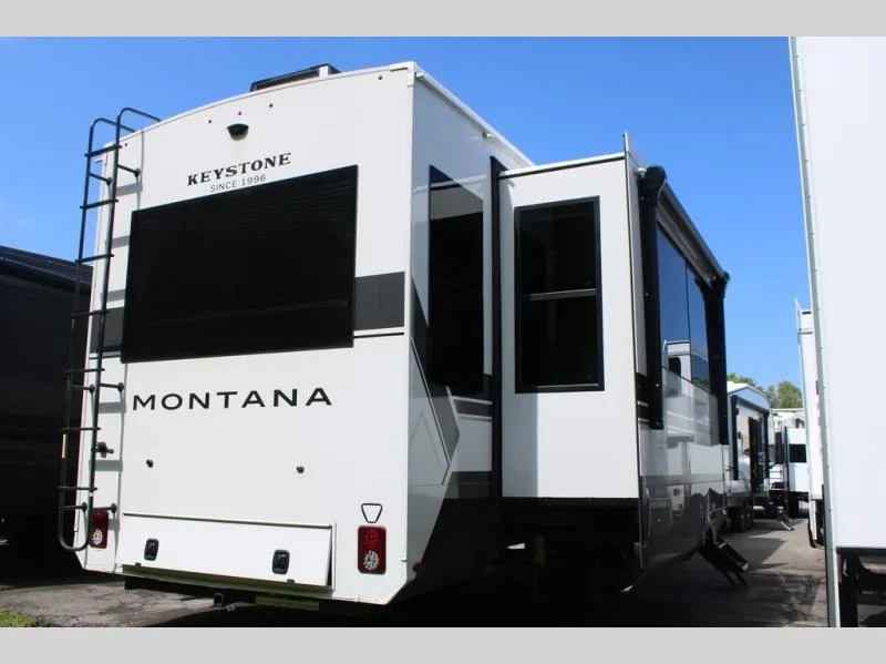 2026 Keystone Montana 3100RL - Photo 4