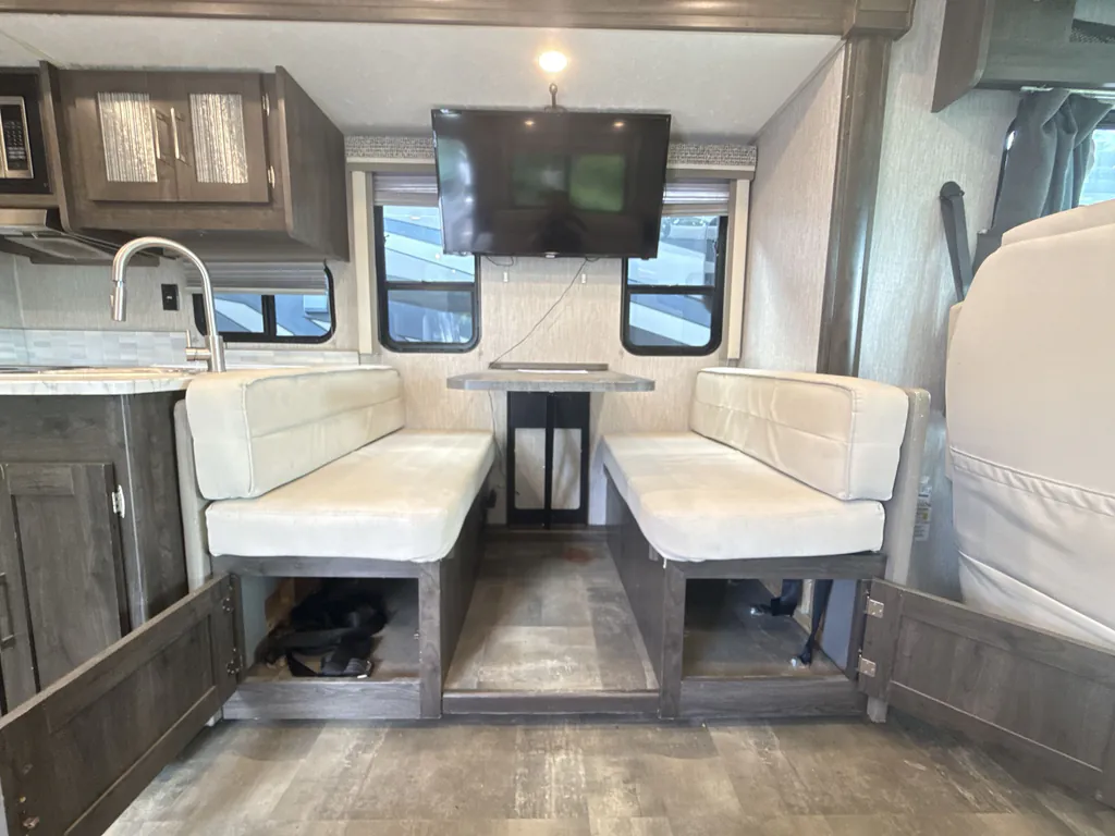 2022 Coachmen Pursuit 31BH, Photos photo 23