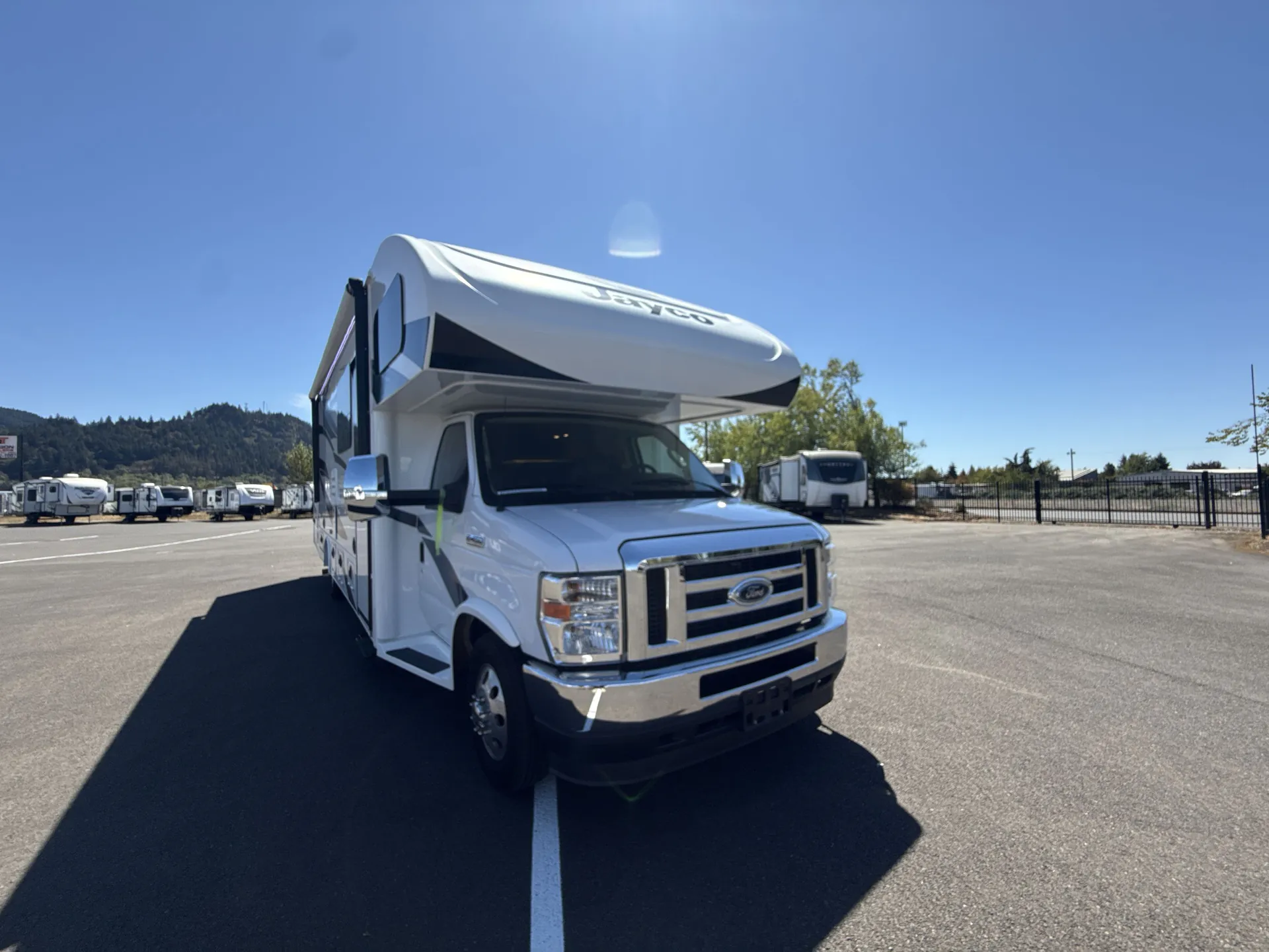 2022 Jayco Greyhawk 31F - Photo 2