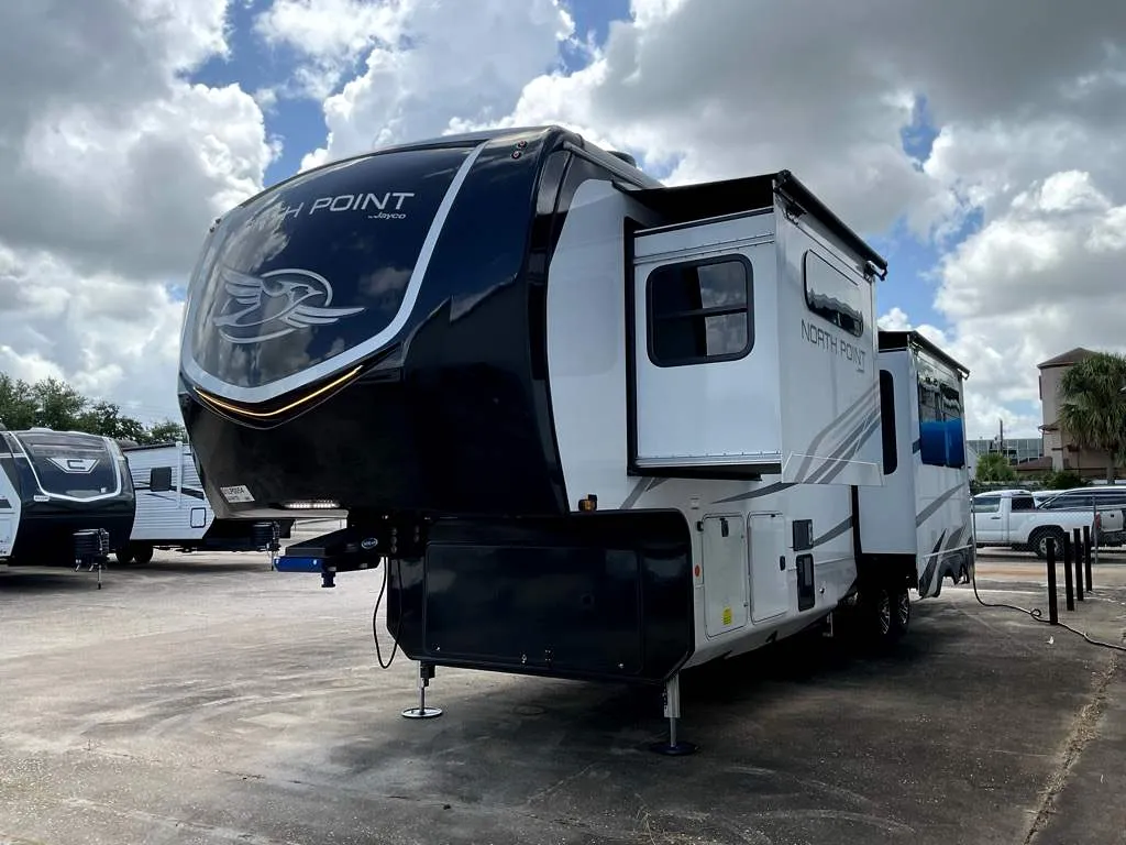 2025 Jayco North Point 365RKTS - Photo 4