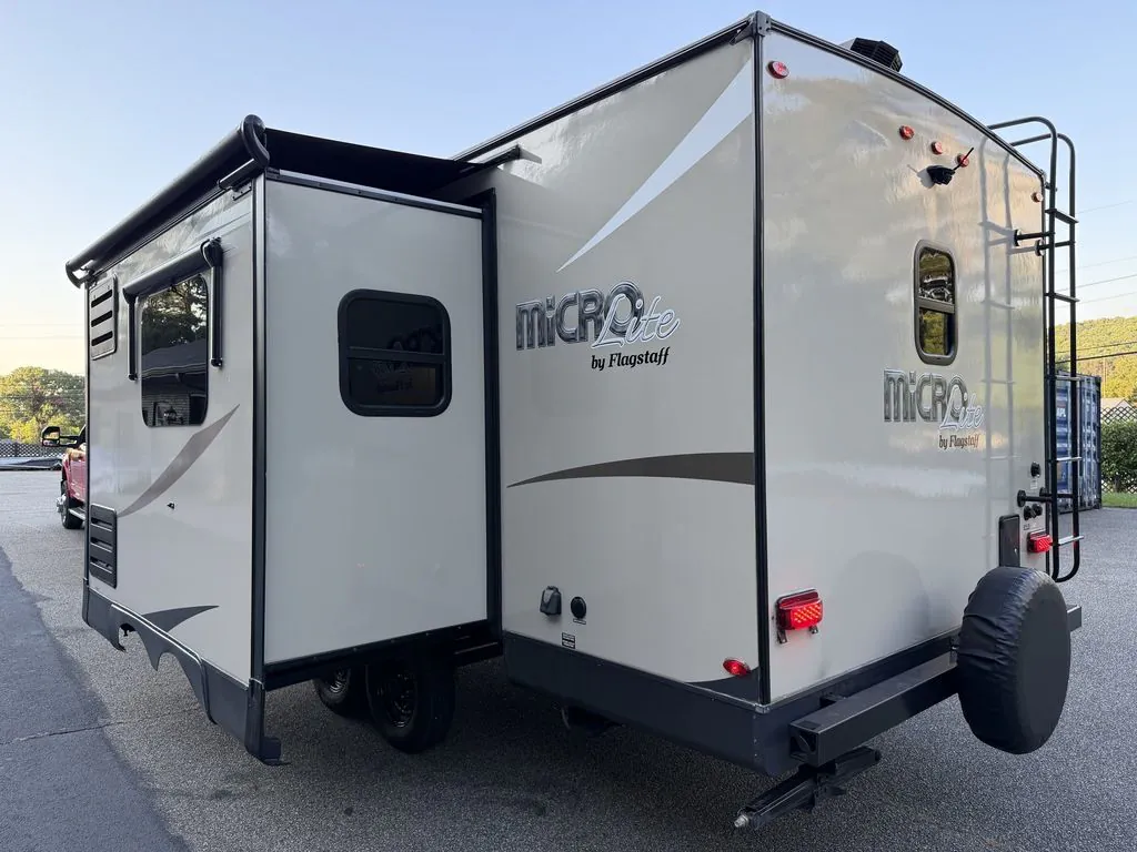 2019 Forest River Flagstaff Micro Lite 25FBLS, Photos photo 5