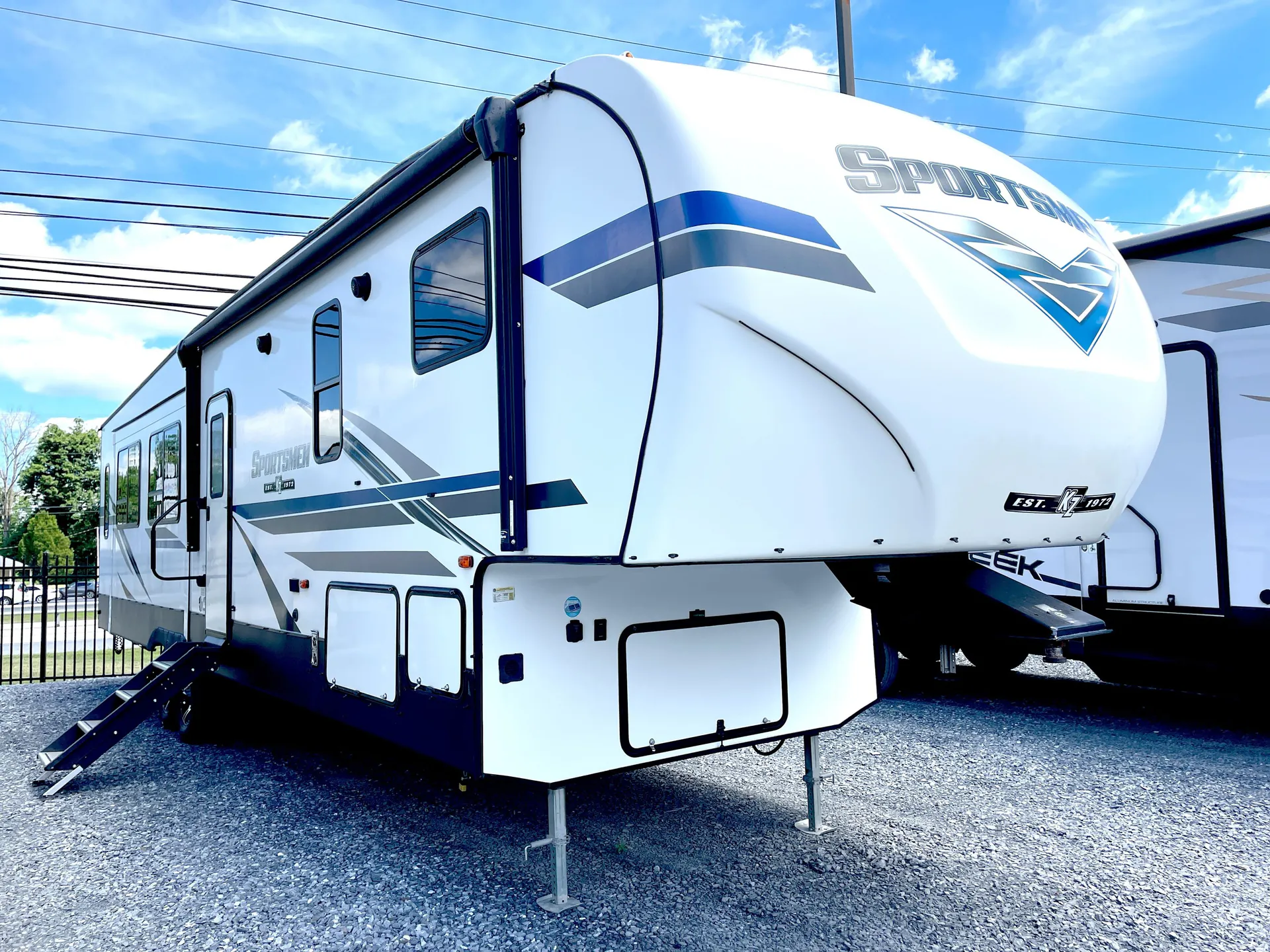 2019 k-z rv Sportsmen 344BH - Photo 2