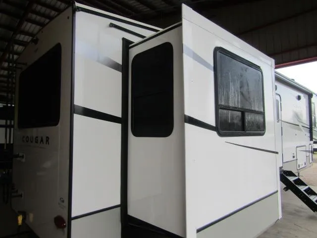 2025 Keystone Cougar 320RDS - Photo 3